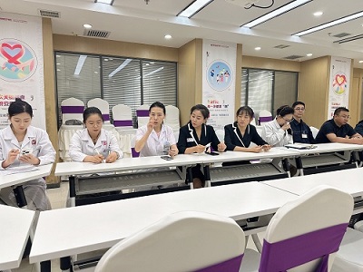 ���������Ǹ���ҽԺ��չȫԺ����